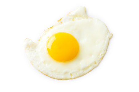 分离在白色上的煎蛋