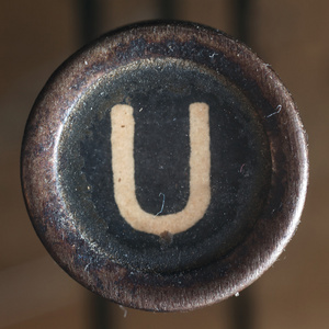 字母 u