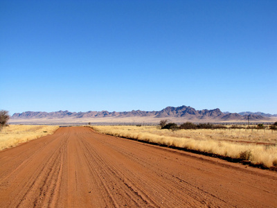 红色道路