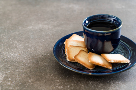 茶与饼干