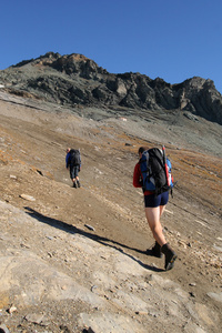 远足者，长途旅行者 hiker的名词复数 