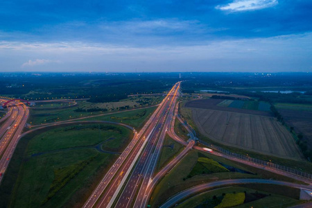 格利维采 Sosnica 高速公路交界处的鸟瞰图