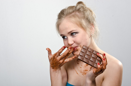 巧克力中的女孩