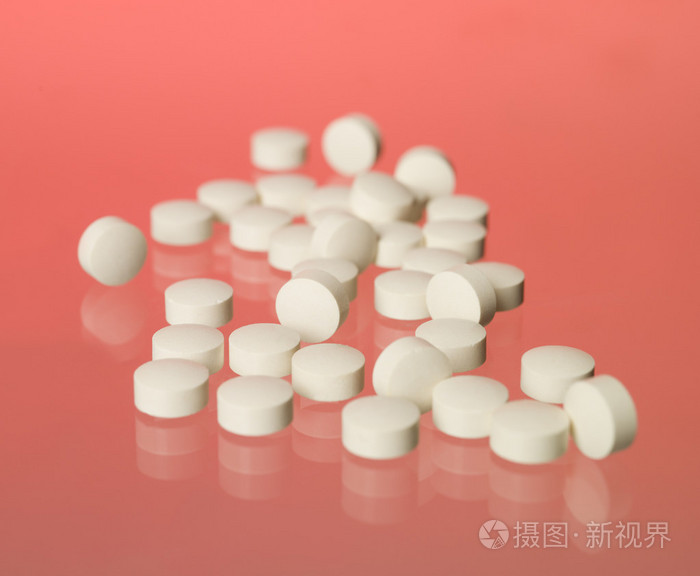 药丸pill的名词复数药片口服避孕药讨厌鬼