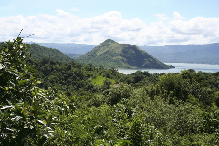 塔亚尔火山塔盖塔