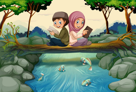 在森林里读书的两个穆斯林孩子