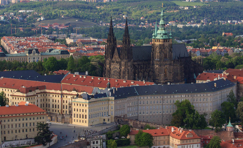布拉格城堡，圣维特大教堂，捷克共和国。全景视图