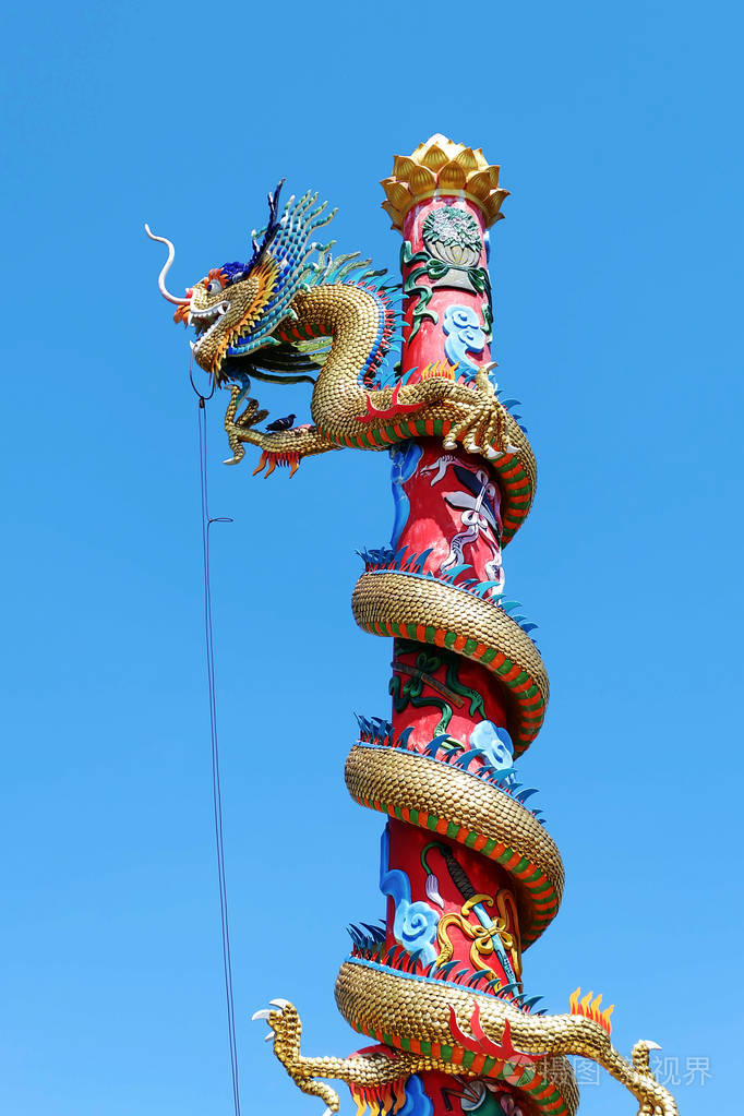 中国龙雕像龙雕像蓝蓝的天空中国龙