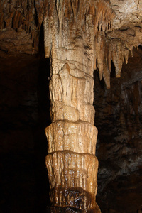 大azysh洞穴里的斯大林格拉特。 俄罗斯北高加索