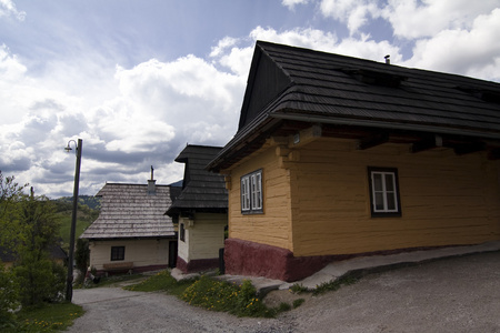 斯洛伐克村的老木屋