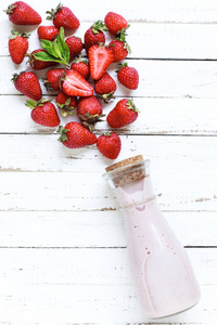新鲜的草莓，草莓冰沙
