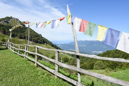 瑞士卢加诺上空的德拉韦奇亚山