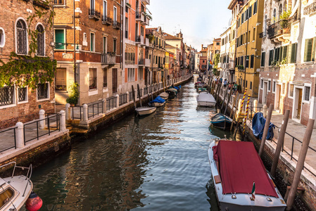 威尼斯城市景观 窄水运河。意大利