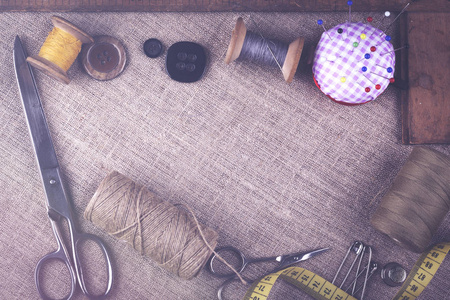 缝纫文书 线程 针 线轴和材料