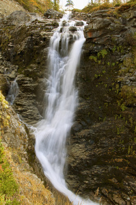 落在北山间