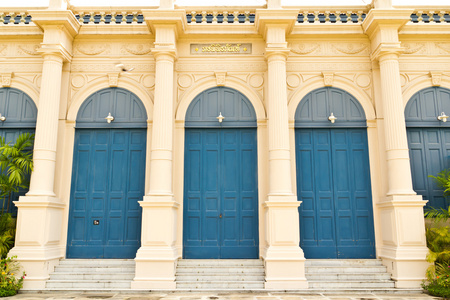传统欧式建筑门图片