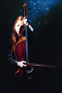 大提琴音乐家，神秘的音乐