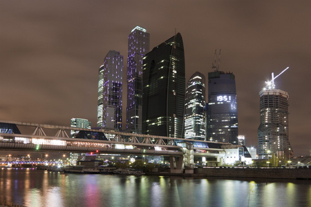 莫斯科城市摩天大楼夜景图片