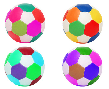 四种不同颜色的足球隔离在白色上