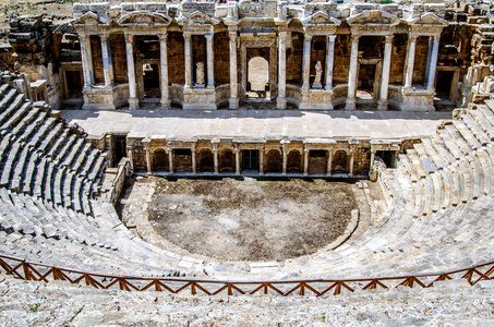 古代圆形剧场，位于希拉波利斯，伊斯坦堡，土耳其马奇省