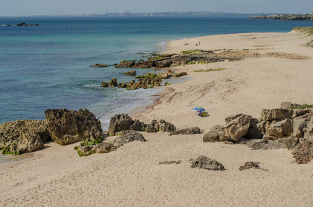 praia da ilha do pessegueiro海滩靠近港口covo portugal。