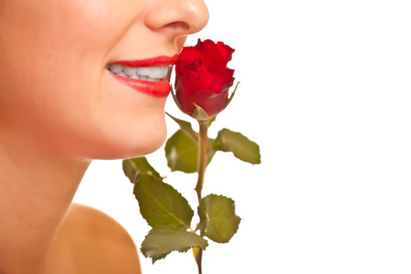 美丽的白种人女人，在白色的孤立的上有红色的玫瑰