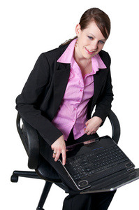 女人使用笔记本电脑