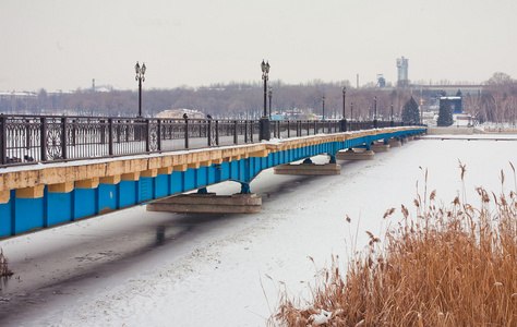 冬季桥梁