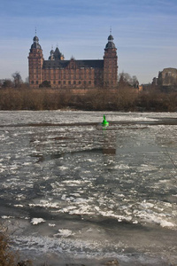 冰在河扼要, 在后面 Johannisburg 城堡, 阿沙芬堡, 巴伐利亚, 德国, 欧洲