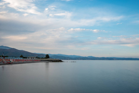 日落 Albenga 海滩