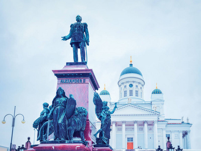 亚历山雕像在赫尔辛基大教堂