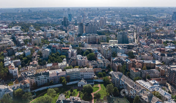 从上面的基辅城市天际线, 基辅中心市区市容, 乌克兰首都空中顶视图