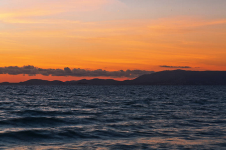 阿雷纳尔海滩附近的帕尔马在日落时间。马略卡岛 isl