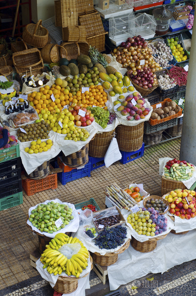 tropical fruit market