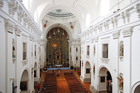 2017 年 5 月 8 日，西班牙托莱多。室内的圣伊尔德丰索教堂或耶稣会教堂 教堂圣 Idelfonso，托莱多，西班牙。