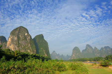 桂林阳朔美丽的喀斯特山地景观