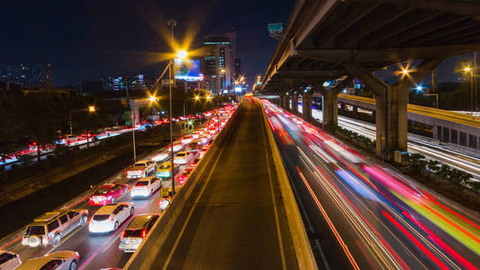 城市道路交通灯夜景
