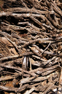 布朗干堆积的木柴图案背景