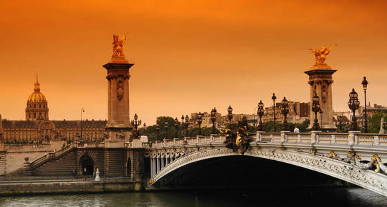 在巴黎的亚力山大 3 桥