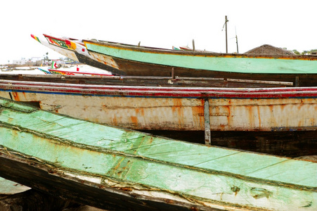 非洲塞内加尔大西洋沿岸渔民小船