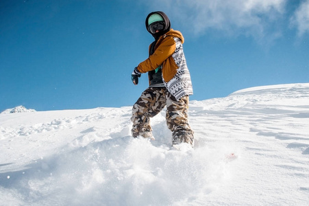 雪山运动服滑雪的画像