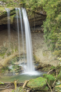 Scheidegger 瀑布下台阶的景观