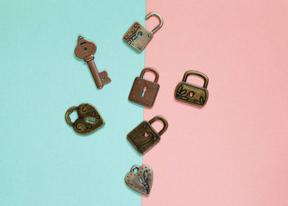 金属锁和钥匙爱的象征