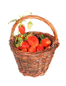 带草莓的篮子