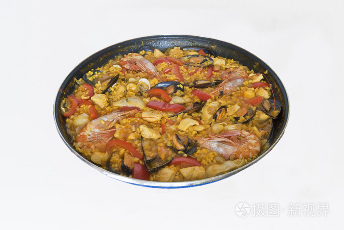 (西班牙)肉菜饭,西班牙杂烩菜饭(由大米,鸡肉,鱼肉和蔬菜用平底锅烹制