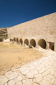 沙漠排水管道