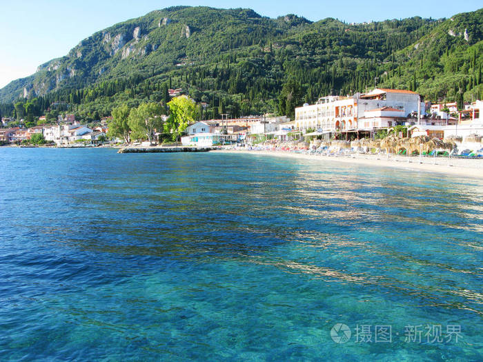 蓝色泻湖海岸景观爱奥尼亚海在科孚岛