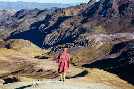 徒步旅行场景中 Vinicunca 库斯科地区 秘鲁