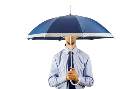 商人在办公室里拿着雨伞