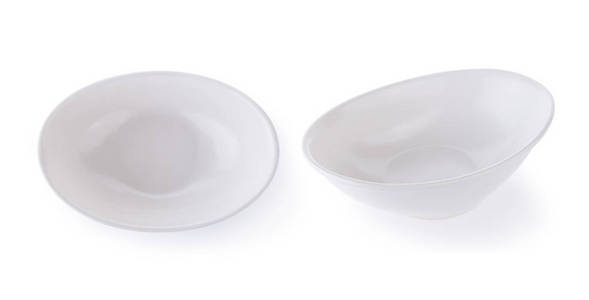 白色陶瓷碗上孤立的白色背景